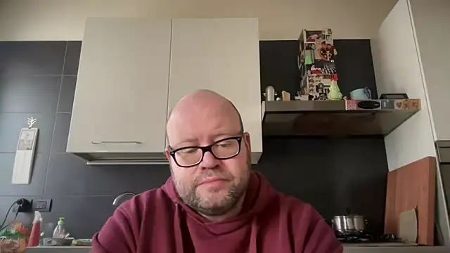 Snapshot of theitalianbear chatting on February 19, 2025, 11:17 am theitalianbear online show from February 19, 2025, 11:17 am