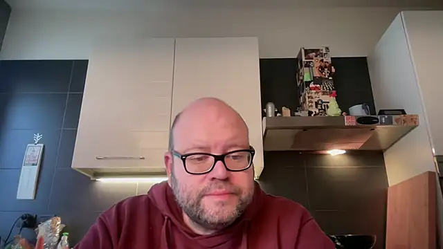 Snapshot of theitalianbear chatting on February 20, 2025, 7:23 am theitalianbear online show from February 20, 2025, 7:23 am