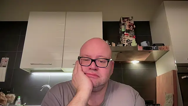 Snapshot of theitalianbear chatting on March 15, 2025, 1:08 am theitalianbear online show from March 15, 2025, 1:08 am
