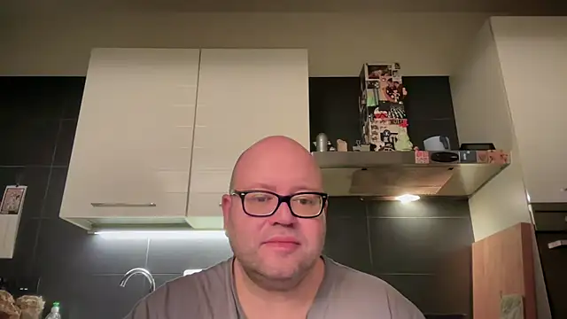 Snapshot of theitalianbear chatting on March 15, 2025, 4:13 am theitalianbear online show from March 15, 2025, 4:13 am