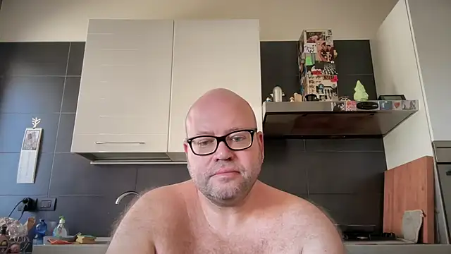 Snapshot of theitalianbear chatting on September 26, 2025, 9:35 am theitalianbear online show from September 26, 2025, 9:35 am