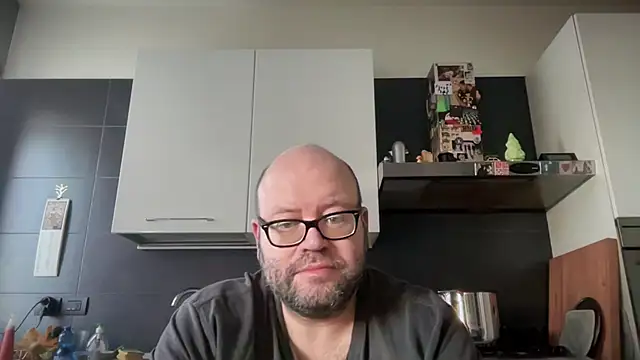 Snapshot of theitalianbear chatting on October 12, 2025, 6:34 am theitalianbear online show from October 12, 2025, 6:34 am