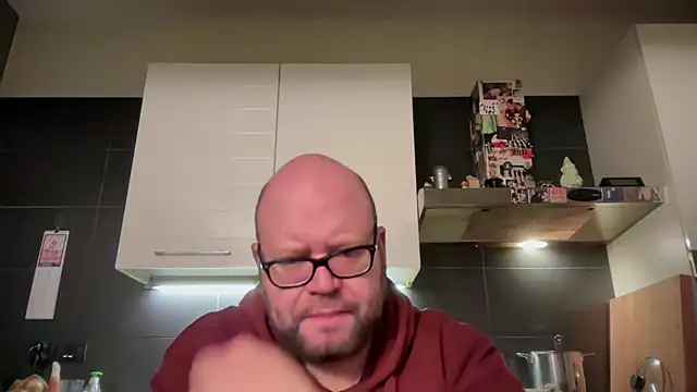 theitalianbear online show from February 6, 2026, 6:44 pm