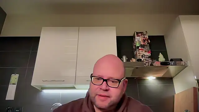 theitalianbear online show from March 26, 2026, 3:45 am