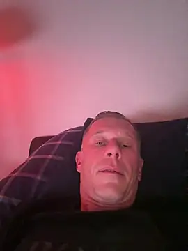 Snapshot of slaveboy2016@xh chatting on January 4, 2025, 1:42 am slaveboy2016xh online show from January 4, 2025, 1:42 am