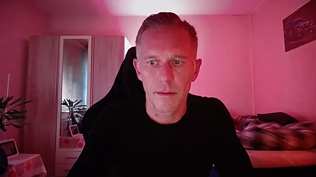 Snapshot of slaveboy2016@xh chatting on October 16, 2025, 3:57 pm slaveboy2016xh online show from October 16, 2025, 3:57 pm