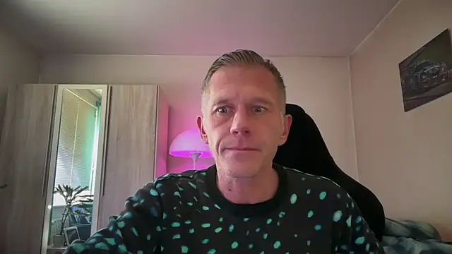 Snapshot of slaveboy2016@xh chatting on October 19, 2025, 3:01 pm slaveboy2016xh online show from October 19, 2025, 3:01 pm