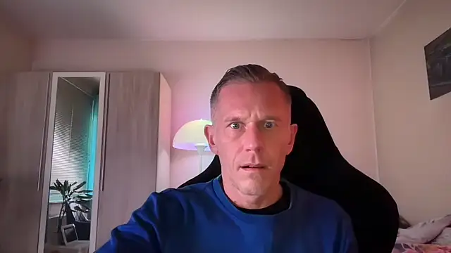 Snapshot of slaveboy2016@xh chatting on October 26, 2025, 3:29 pm slaveboy2016xh online show from October 26, 2025, 3:29 pm