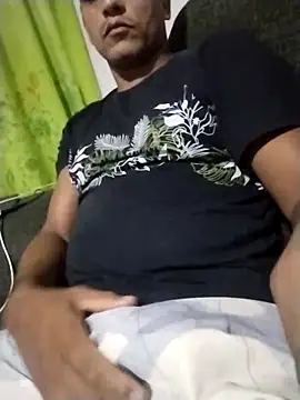 Boy-Brazil online show from May 1, 2026, 12:37 am