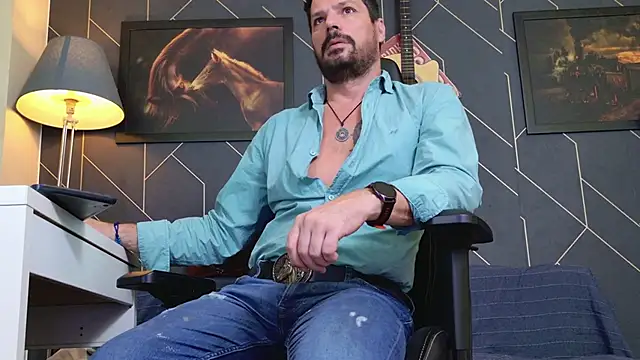 ChrisKox online show from November 9, 2025, 7:45 pm