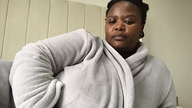 xBUSTY CANDYx online show from February 17, 2025, 3:31 pm