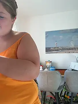 BootyLola online show from November 7, 2025, 9:31 am