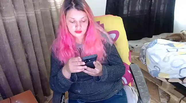 Snapshot of kattydirtylol chatting on December 13, 2024, 9:30 pm kattydirtylol online show from December 13, 2024, 9:30 pm