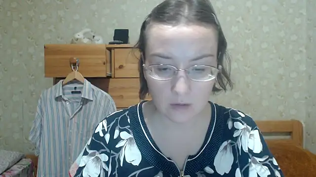 Smart Rose online show from March 16, 2026, 7:51 pm