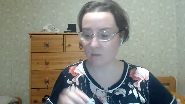 Smart Rose online show from April 7, 2026, 7:25 pm