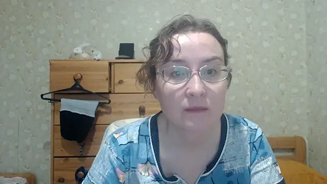 Snapshot of Smart_Rose chatting on April 19, 2026, 4:28 pm Smart Rose online show from April 19, 2026, 4:28 pm