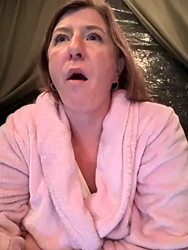 Natali UA online show from November 6, 2025, 5:47 pm