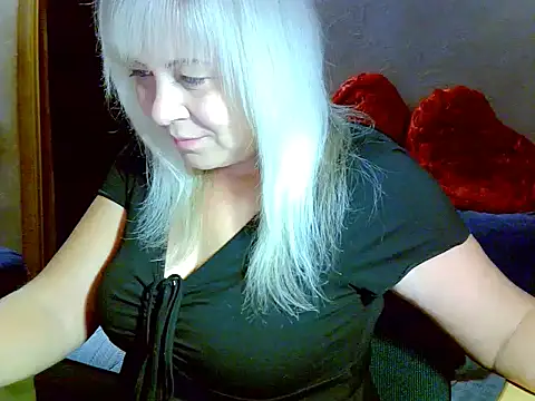 Snapshot of AgoniA7 chatting on October 12, 2025, 4:06 pm AgoniA7 online show from October 12, 2025, 4:06 pm