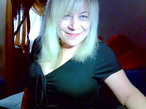 AgoniA7 online show from April 18, 2026, 3:49 pm