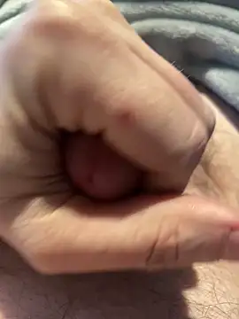 Snapshot of Ich00081 chatting on February 13, 2026, 2:35 pm Ich00081 online show from February 13, 2026, 2:35 pm