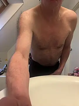 Snapshot of outlaw200 chatting on December 22, 2024, 12:38 pm outlaw200 online show from December 22, 2024, 12:38 pm