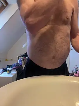 Snapshot of outlaw200 chatting on December 25, 2024, 11:33 am outlaw200 online show from December 25, 2024, 11:33 am