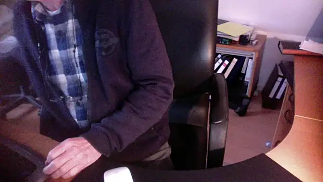 Snapshot of outlaw200 chatting on December 28, 2024, 12:45 pm outlaw200 online show from December 28, 2024, 12:45 pm