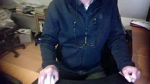 Snapshot of outlaw200 chatting on January 7, 2025, 7:28 pm outlaw200 online show from January 7, 2025, 7:28 pm