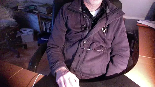 Snapshot of outlaw200 chatting on January 9, 2025, 8:13 am outlaw200 online show from January 9, 2025, 8:13 am