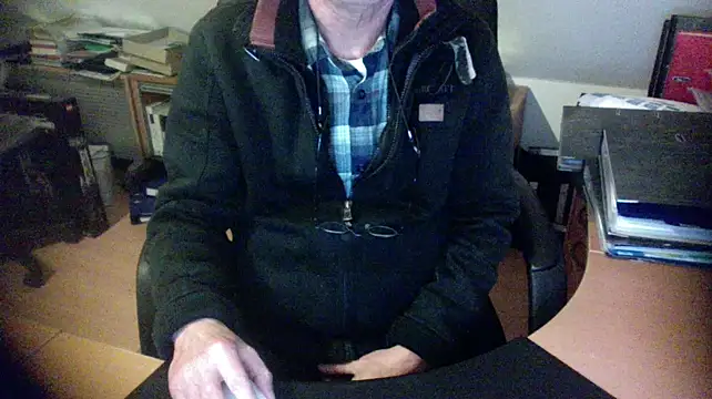 Snapshot of outlaw200 chatting on January 13, 2025, 6:38 pm outlaw200 online show from January 13, 2025, 6:38 pm