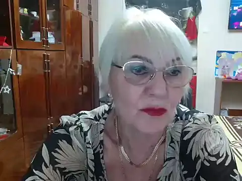 Snapshot of JenaCheim chatting on December 13, 2024, 7:10 pm JenaCheim online show from December 13, 2024, 7:10 pm