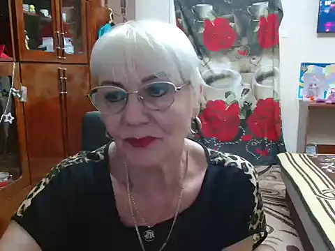 Snapshot of JenaCheim chatting on December 19, 2024, 7:51 pm JenaCheim online show from December 19, 2024, 7:51 pm