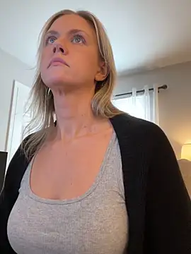 Kay Cakes online show from November 11, 2025, 5:35 pm