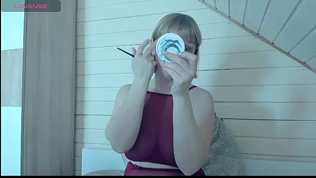 I AM MILF online show from March 18, 2025, 7:19 am