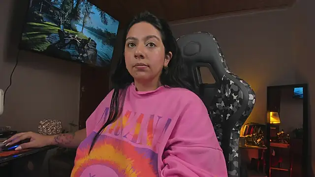 coraline latin online show from February 12, 2025, 9:01 pm