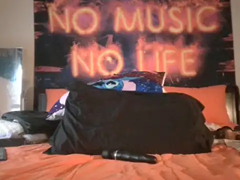 EnticingAaliyah online show from February 16, 2025, 8:00 pm