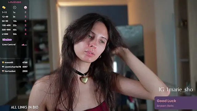 LAUREL HAZEL online show from October 25, 2025, 6:13 pm