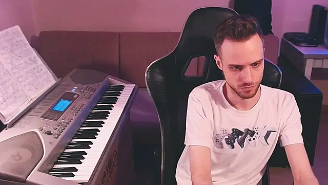 Sweetparker online show from October 12, 2025, 8:08 pm