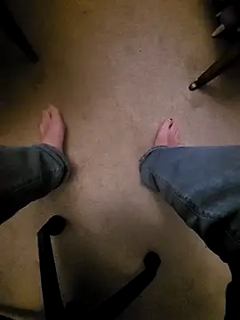 realeasy1 online show from February 26, 2026, 11:37 pm