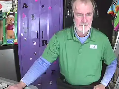 Snapshot of Sweet_Sexy1963 chatting on January 3, 2025, 5:06 am Sweet Sexy1963 online show from January 3, 2025, 5:06 am