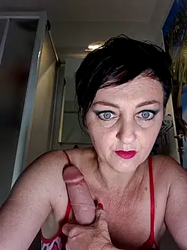 lucillabollente online show from June 4, 2026, 4:18 am