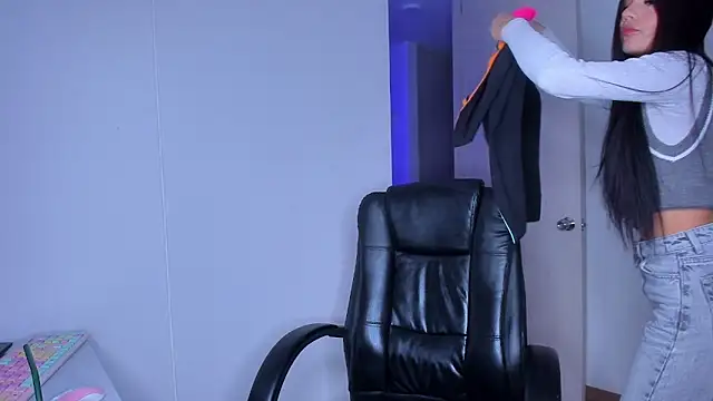 Lisegg  online show from April 17, 2026, 10:51 am