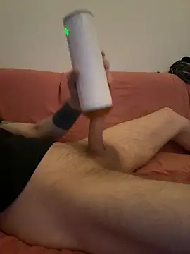 Snapshot of LionBoy1976 chatting on October 4, 2025, 9:29 am LionBoy1976 online show from October 4, 2025, 9:29 am