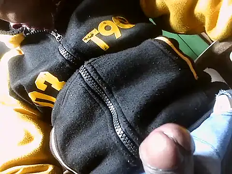 desiboy1101 online show from January 2, 2025, 3:37 am