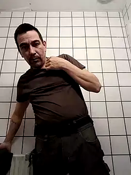 Snapshot of dick81 chatting on February 5, 2026, 10:20 am dick81 online show from February 5, 2026, 10:20 am