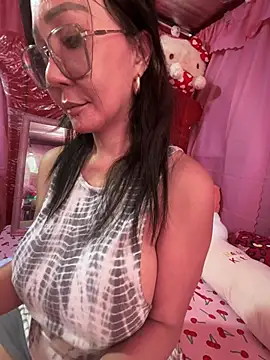 sweetieme online show from February 26, 2025, 2:04 am