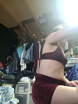 sissyvee online show from May 30, 2026, 8:00 am