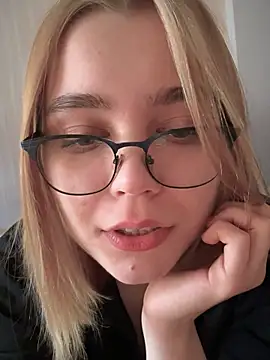 Snapshot of Nami_ninja chatting on October 19, 2025, 7:42 am Nami ninja online show from October 19, 2025, 7:42 am