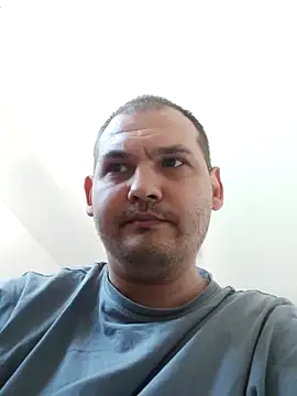 xxxalexxx9 online show from May 17, 2026, 9:17 am