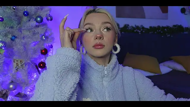 KristaBrooks online show from December 12, 2024, 3:16 pm